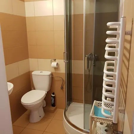 ホームステイ Sofia ジブヌベク